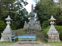「つつじ公園」の「忠魂碑」 「つつじ公園」の「忠魂碑」