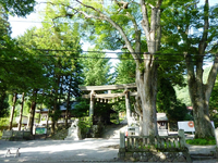 北から入る諏訪大社上社前宮 北から入る諏訪大社上社前宮