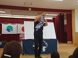 西気賀幼稚園「祖父母参観会」で公演! 西気賀幼稚園「祖父母参観会」で公演!