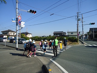 六地蔵が六地蔵交差点で・・・ 六地蔵が六地蔵交差点で・・・