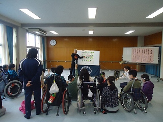 西部特別支援学校でパネルシアター&トーンチャイム 西部特別支援学校でパネルシアター&トーンチャイム