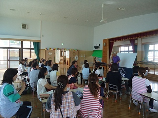 函南町幼児研究会で幼稚園教諭に講演 函南町幼児研究会で幼稚園教諭に講演