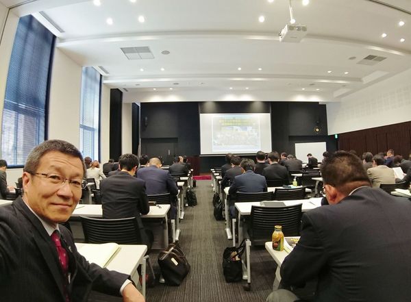 物大(物流大学校)って? ~物流のプロ経営者を育成するビジネススクールです。 物大(物流大学校)って? ~物流のプロ経営者を育成するビジネススクールです。