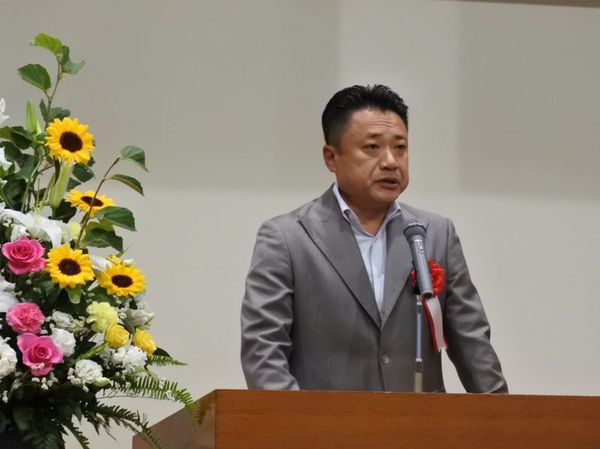 静岡県トラック協会西部分室青年部の献血活動に対し感謝状が授与されました。 静岡県トラック協会西部分室青年部の献血活動に対し感謝状が授与されました。