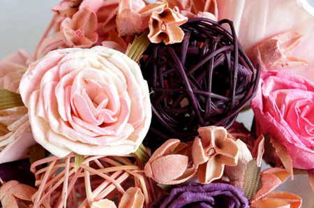 冬の室内には、バラの香りのアロマポプリを。