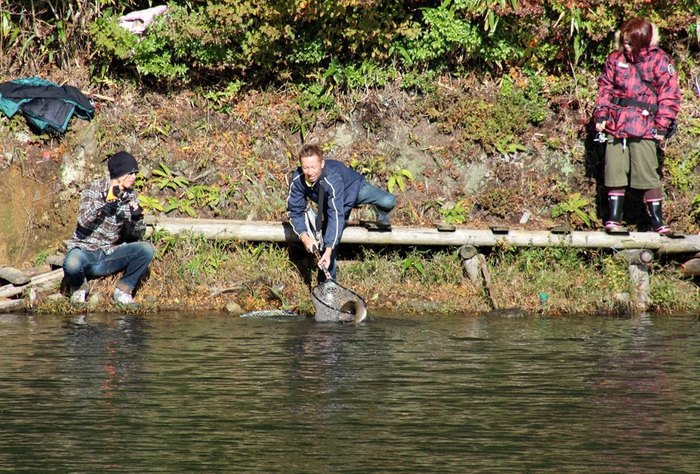段戸湖釣り大会2013が開催されました｡（ﾟ∀ﾟ*)
