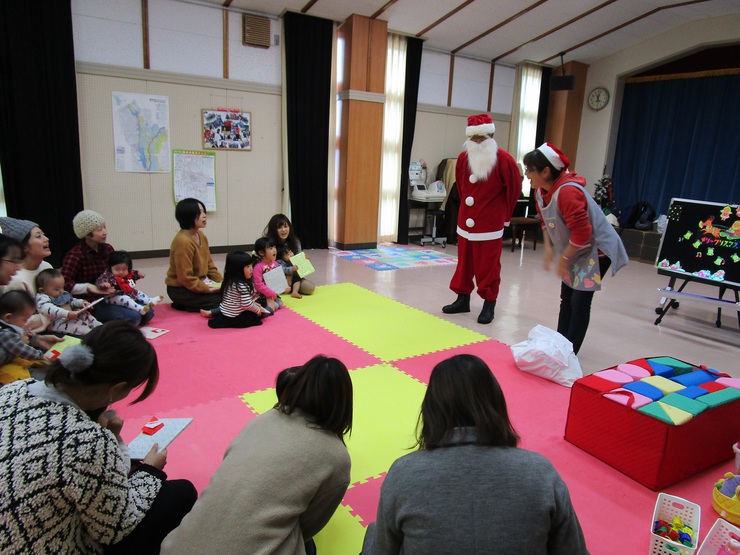 三川地区「さんさん広場」がクリスマス会を開きました！