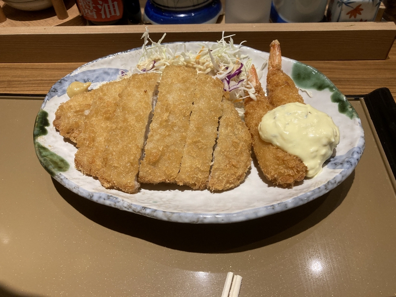 とんかつとエビフライ定食 とんかつとエビフライ定食