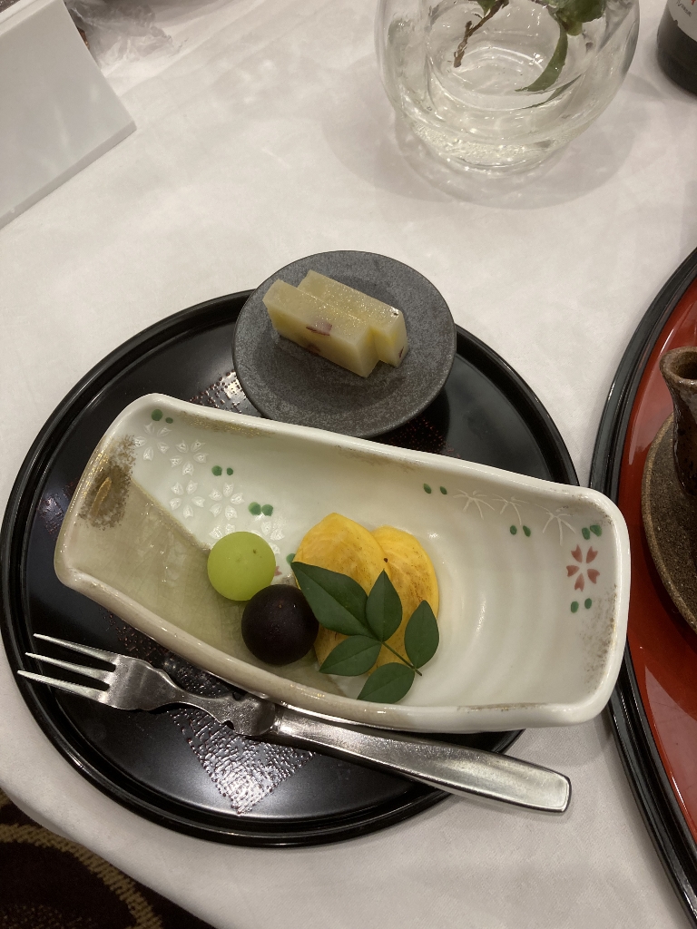 季節のフルーツと芋羊羹 季節のフルーツと芋羊羹