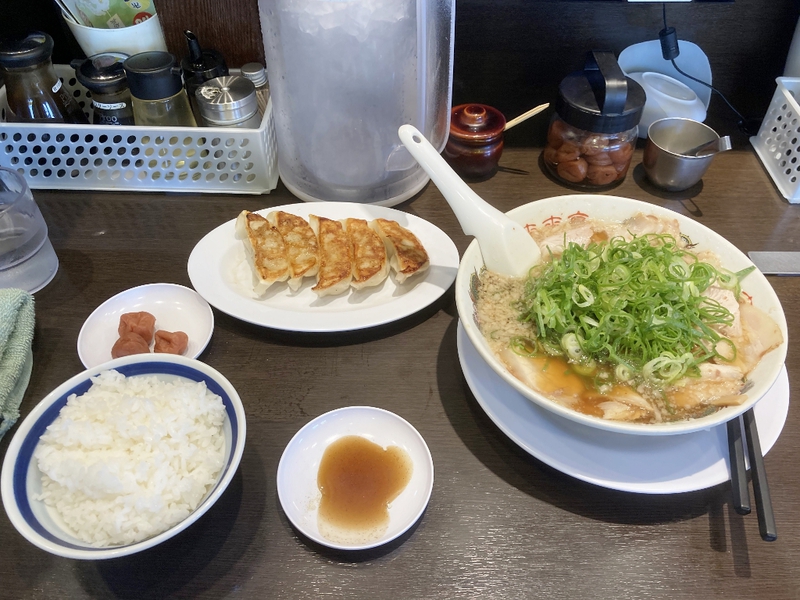 来来亭 餃子定食 来来亭 餃子定食