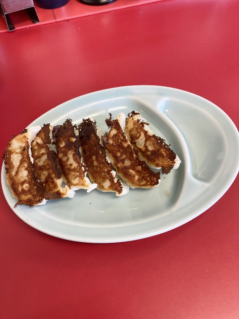 サービス券5枚で餃子サービス サービス券5枚で餃子サービス