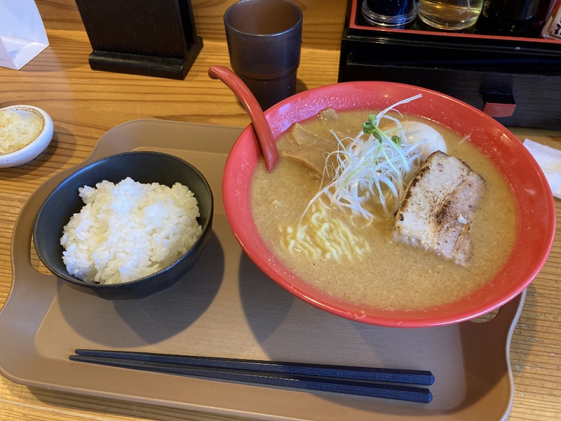 麵屋三丁目味噌ラーメンと小ご飯 麵屋三丁目味噌ラーメンと小ご飯
