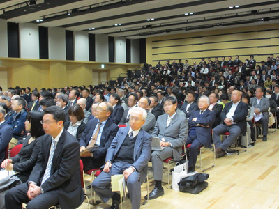 塚越寛会長「年輪経営」　浜松経済クラブ65周年公開講演会