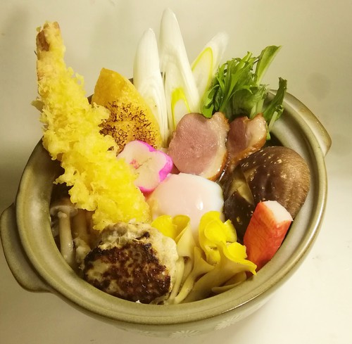 今日も日替わりランチあります。タンドリーチキンカレー鍋焼き 今日も日替わりランチあります。タンドリーチキンカレー鍋焼き