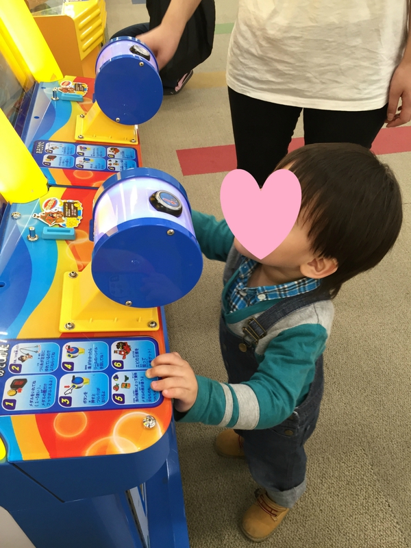 あっち こっち そっち で ご機嫌取り (ぉぃ) あっち こっち そっち で ご機嫌取り (ぉぃ)