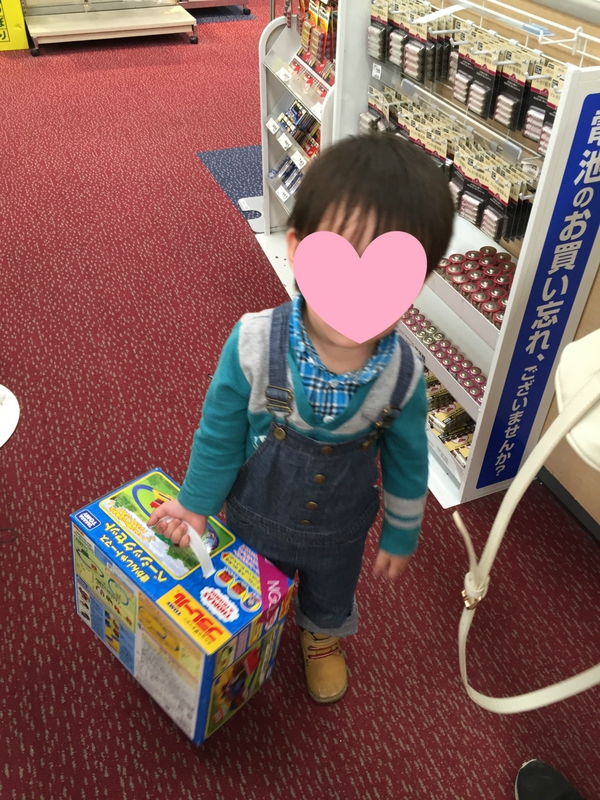 あっち こっち そっち で ご機嫌取り (ぉぃ) あっち こっち そっち で ご機嫌取り (ぉぃ)