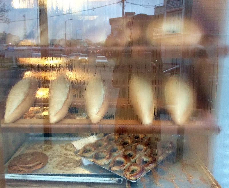 【トルコのパン40円】