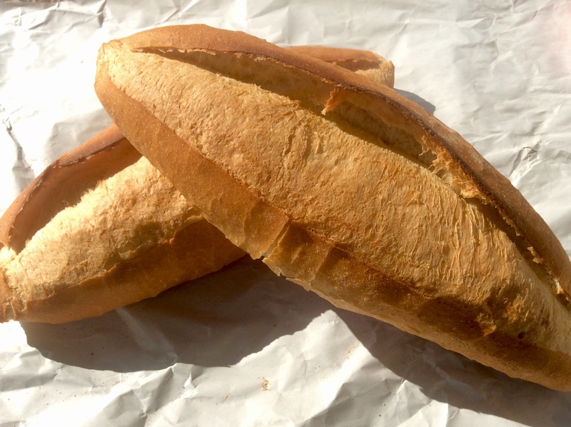 【トルコのパン40円】