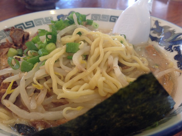 ラーメン好きですin袋井市川井で会社の後輩と一緒にあじ助 ラーメン好きですin袋井市川井で会社の後輩と一緒にあじ助