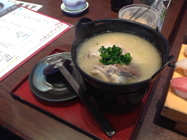 ただただ美味しいお寿司を食べるために沼津港まで行ってきました。 ただただ美味しいお寿司を食べるために沼津港まで行ってきました。
