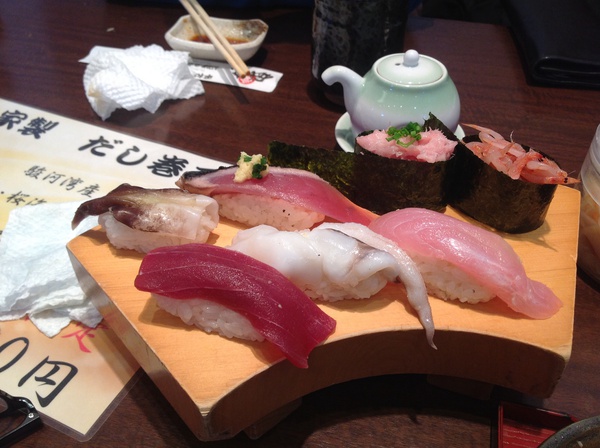 ただただ美味しいお寿司を食べるために沼津港まで行ってきました。 ただただ美味しいお寿司を食べるために沼津港まで行ってきました。