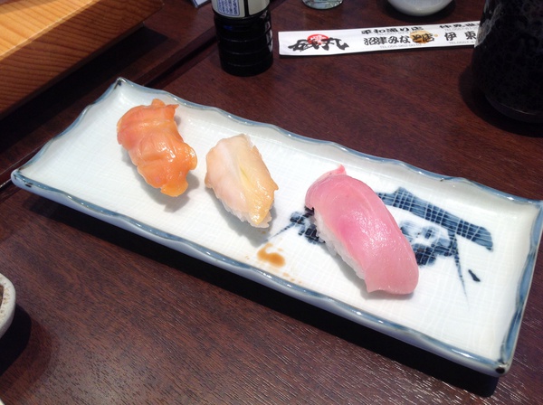 ただただ美味しいお寿司を食べるために沼津港まで行ってきました。 ただただ美味しいお寿司を食べるために沼津港まで行ってきました。