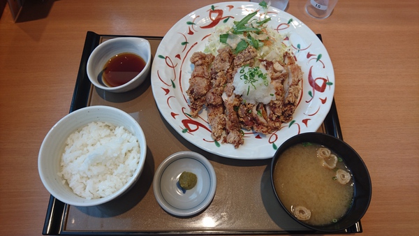 やよい軒で鶏もも一枚揚げ定食(ぽん酢) 2018 やよい軒で鶏もも一枚揚げ定食(ぽん酢) 2018