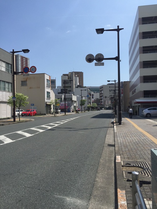 カギヤビルと空 カギヤビルと空