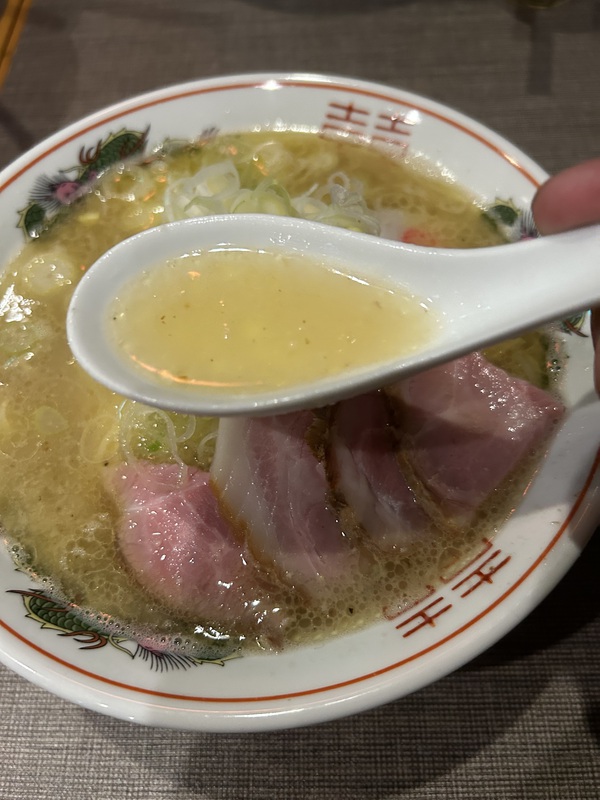 究極の一杯を求めて―「麺や旅凮車」さんのアゴ煮干し塩中華蕎麦の世界! 究極の一杯を求めて―「麺や旅凮車」さんのアゴ煮干し塩中華蕎麦の世界!