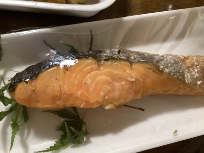 おいしい卵 と チーズと サラミ 到着 ♪ おいしい卵 と チーズと サラミ 到着 ♪