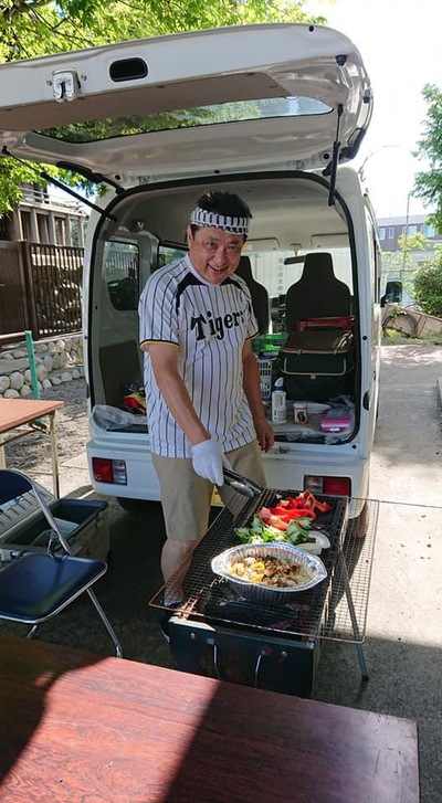 アウトドア風ワイン会は 4時ごろから (^o^) アウトドア風ワイン会は 4時ごろから (^o^)