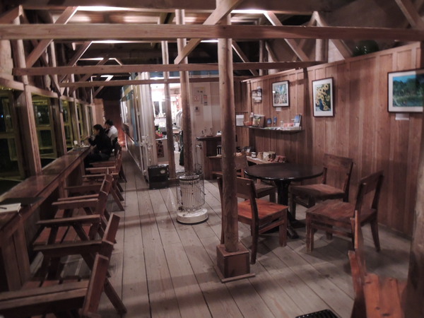 死ぬまでに絶対行きたい絶景のカフェ、「浜辺の茶屋」 (沖縄県南城市)