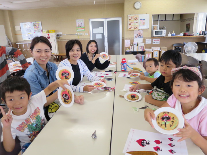 浜松在住のインドネシア人ブロガーが「うなも お絵かきクッキー教室」に参加＠たこまん