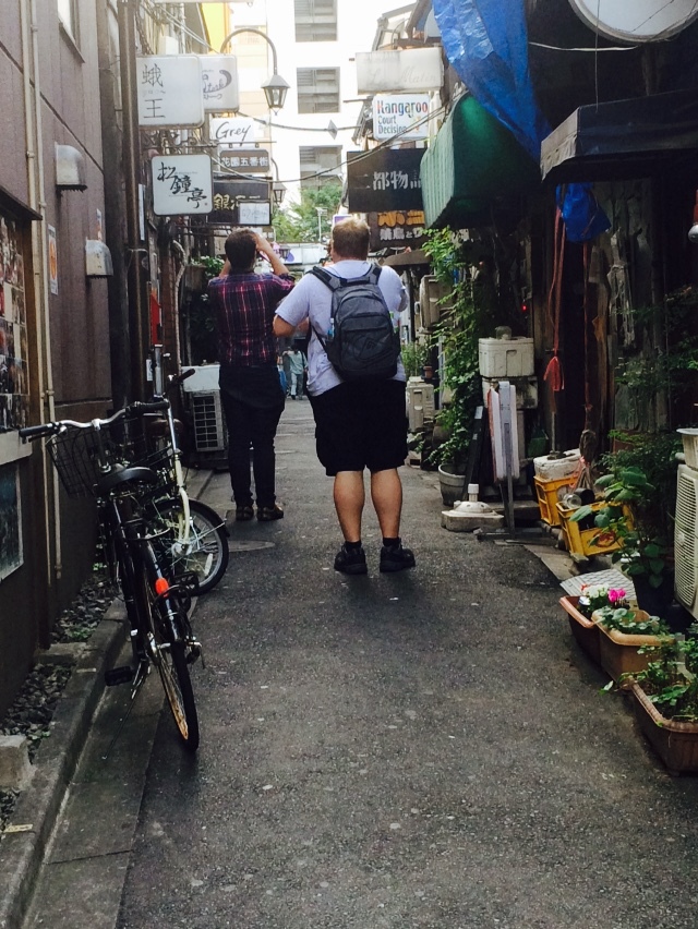 「訪日客2.0」、日本人も知らないスポットを訪ねるのが今のトレンド＠新宿ゴールデン街