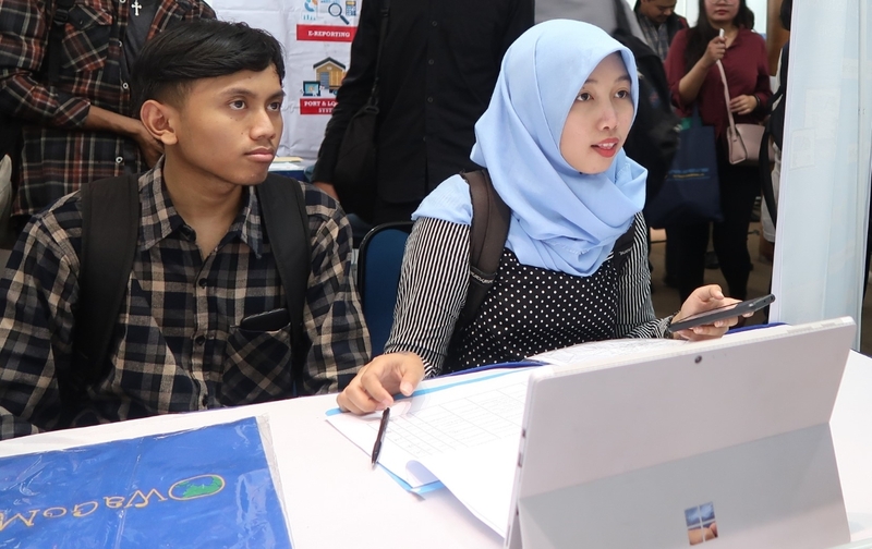 2日間、UNIKOM (インドネシアコンピュータ大学) の就職フェアに初出展！＠大きな手応え！