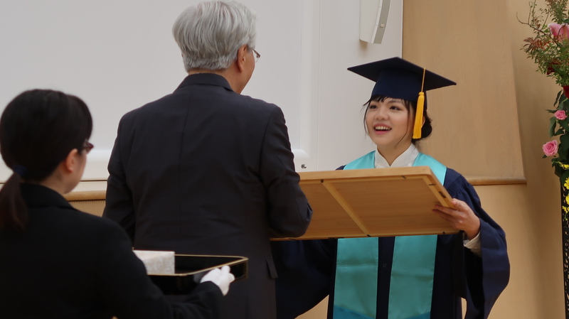 愛する「娘」、ビックチャン、卒業おめでとう！@環太平洋大学 (IPU) 秋季卒業式