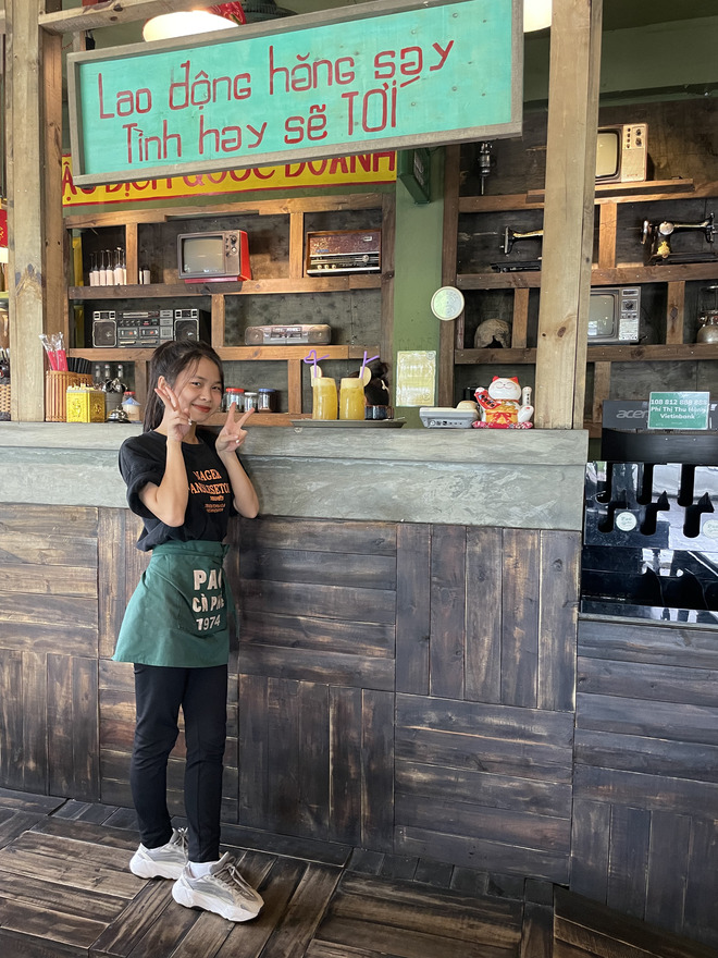 Day 12 in Vietnam, 「PCR検査」の結果を受け取るため再度、中国国境の町、ラオカイへ。 Day 12 in Vietnam, 「PCR検査」の結果を受け取るため再度、中国国境の町、ラオカイへ。