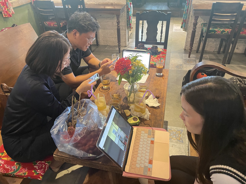Day 12 in Vietnam, 「PCR検査」の結果を受け取るため再度、中国国境の町、ラオカイへ。 Day 12 in Vietnam, 「PCR検査」の結果を受け取るため再度、中国国境の町、ラオカイへ。