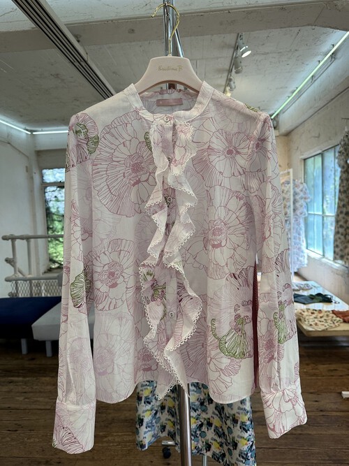 女性らしい繊細なデザインのイタリアを感じるKristina Ti+Margiela Tabi vallée 女性らしい繊細なデザインのイタリアを感じるKristina Ti+Margiela Tabi vallée