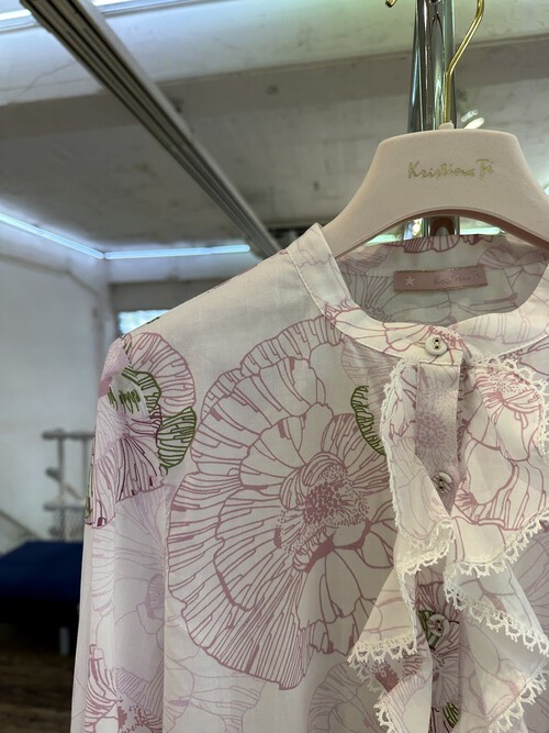女性らしい繊細なデザインのイタリアを感じるKristina Ti+Margiela Tabi vallée 女性らしい繊細なデザインのイタリアを感じるKristina Ti+Margiela Tabi vallée