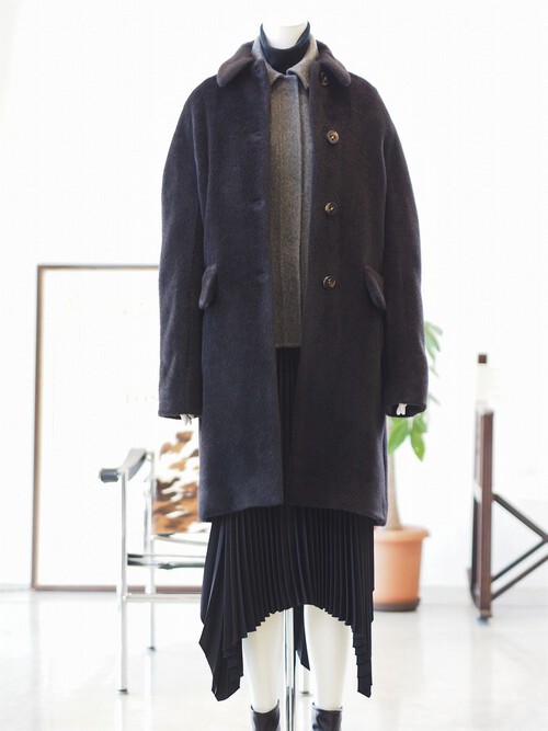 昨日よく売れたのは軽くて着やすいBeige,のリバー素材のジャケット 昨日よく売れたのは軽くて着やすいBeige,のリバー素材のジャケット
