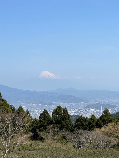 普段使い、ヴァカンスにもお勧めの丈長めドレス 普段使い、ヴァカンスにもお勧めの丈長めドレス