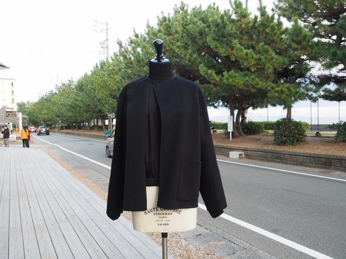 毎日売れています,Beige,のリバー素材のジャケット+デニムのダメージ残し丈上げ 毎日売れています,Beige,のリバー素材のジャケット+デニムのダメージ残し丈上げ