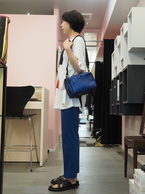 夏に涼しいお仕事用に大好評のMIDIUMIの袖と裾切り替えTee 夏に涼しいお仕事用に大好評のMIDIUMIの袖と裾切り替えTee