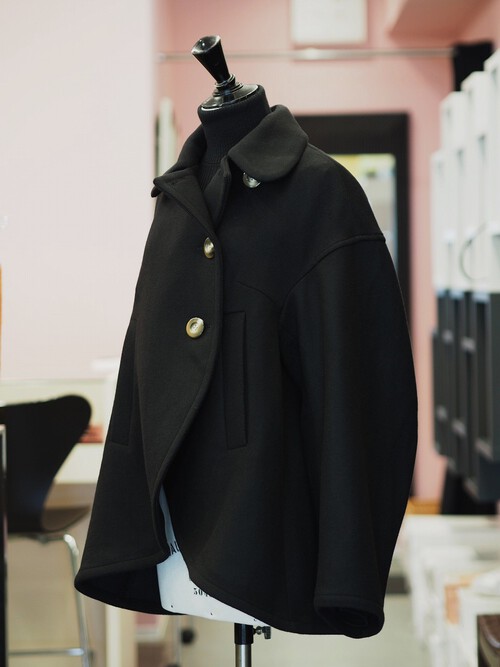 Roberto Collinaのエキストラファインメリノをたっぷり使ったリブタートル+ENFŐLDのショートコート Roberto Collinaのエキストラファインメリノをたっぷり使ったリブタートル+ENFŐLDのショートコート