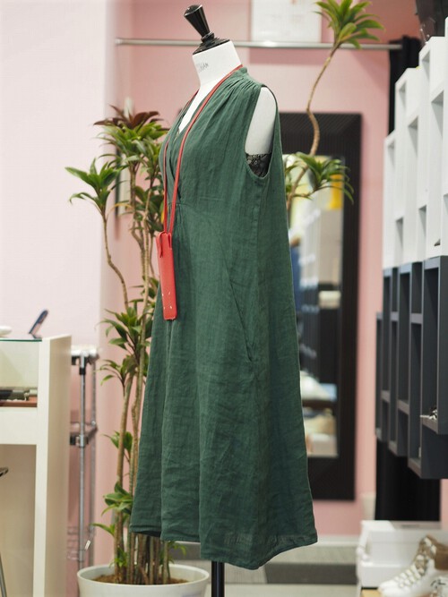 レアーアイテム、Maison Margielaの携帯ホルダーの赤 レアーアイテム、Maison Margielaの携帯ホルダーの赤