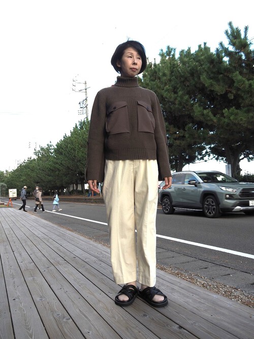 なぜか履くだけで絵になるSofie DHooreのパンツ なぜか履くだけで絵になるSofie DHooreのパンツ