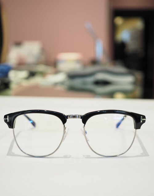 Tom Ford Eyewear の在庫+ワイドパンツに合わせたいTee Tom Ford Eyewear の在庫+ワイドパンツに合わせたいTee