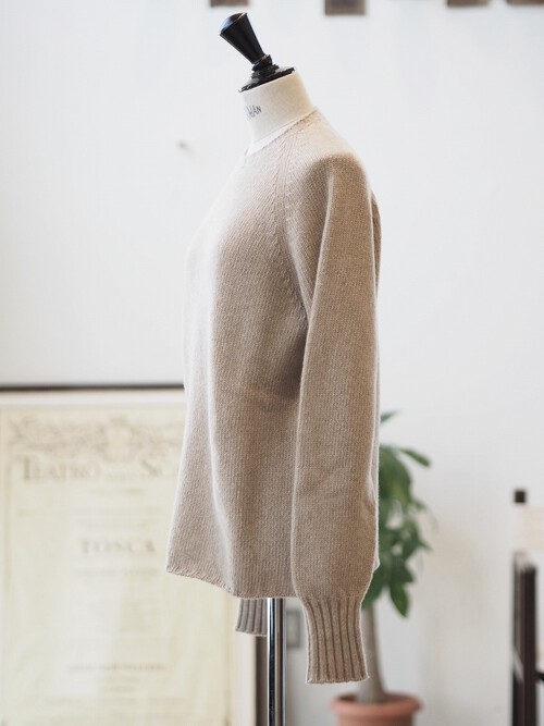 Mariaさん絶賛のma,ry.yaのエキストラファインメリノ本物のカシミアセーターが最終入荷しました Mariaさん絶賛のma,ry.yaのエキストラファインメリノ本物のカシミアセーターが最終入荷しました