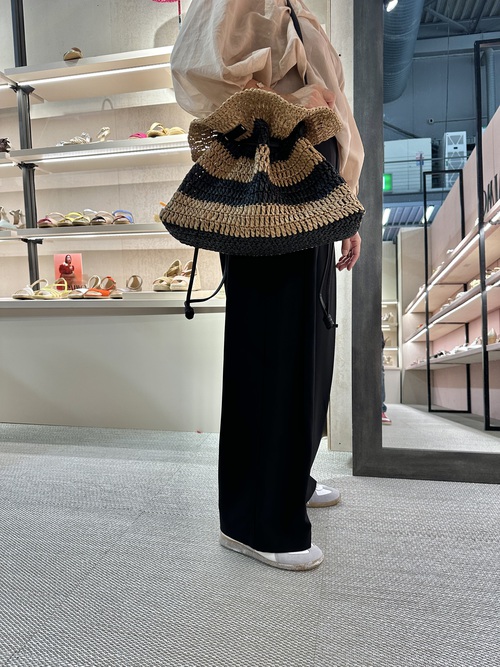 来春夏はGaimoのカゴバックとFabioのシンプルサンダル合わせてお楽しみください 来春夏はGaimoのカゴバックとFabioのシンプルサンダル合わせてお楽しみください
